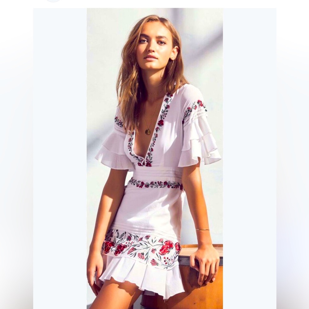 Saylor Jayne Red White Floral Embroidered Dress S
